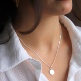 Namenskette mit Schleifen - Runder Anhänger